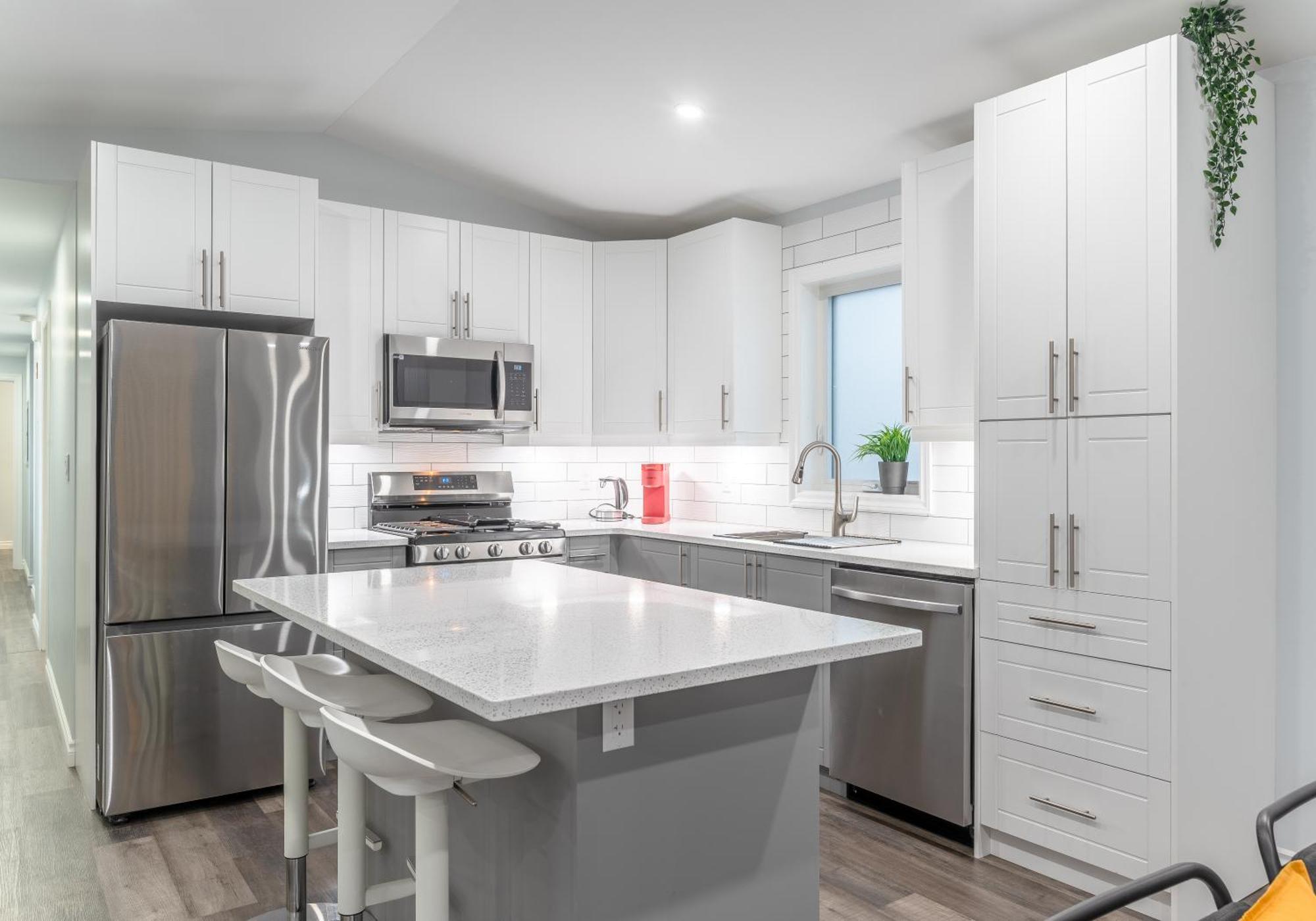 Centrally Located 4bedroom, 2bath Apartment Yellowknife