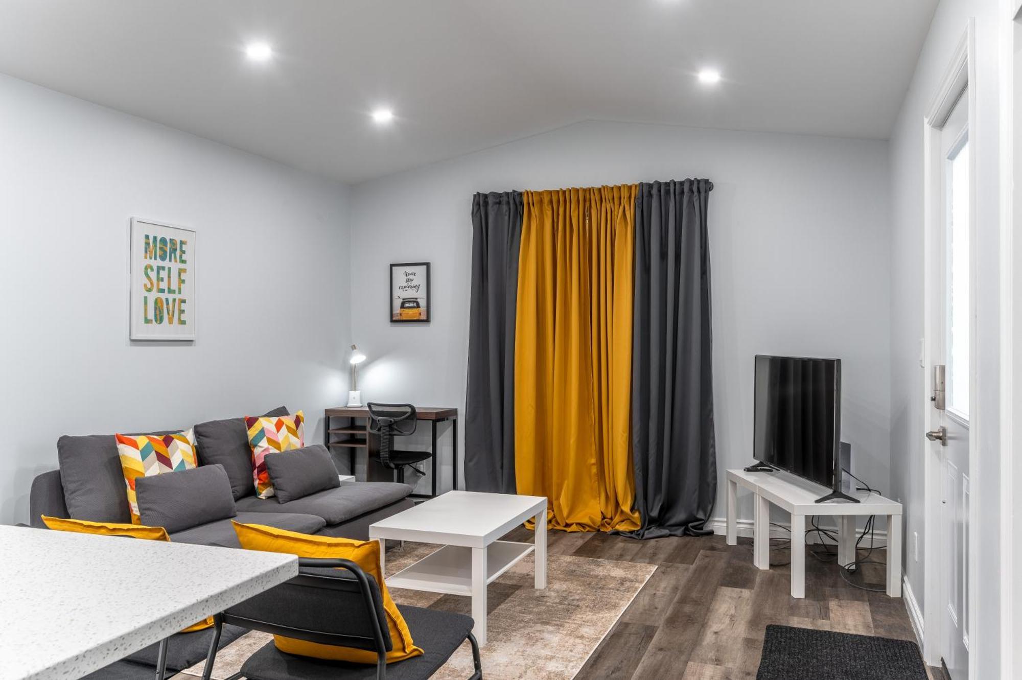 Centrally Located 4bedroom, 2bath Apartment Yellowknife